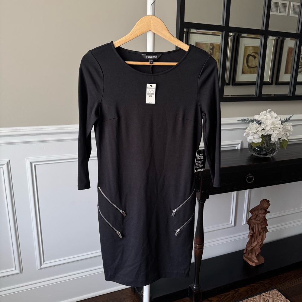 Express Sheath Dress 3/4 Sleeve Scoop Neck
